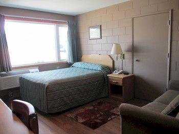 Balmer Hotel Red Lake Bagian luar foto